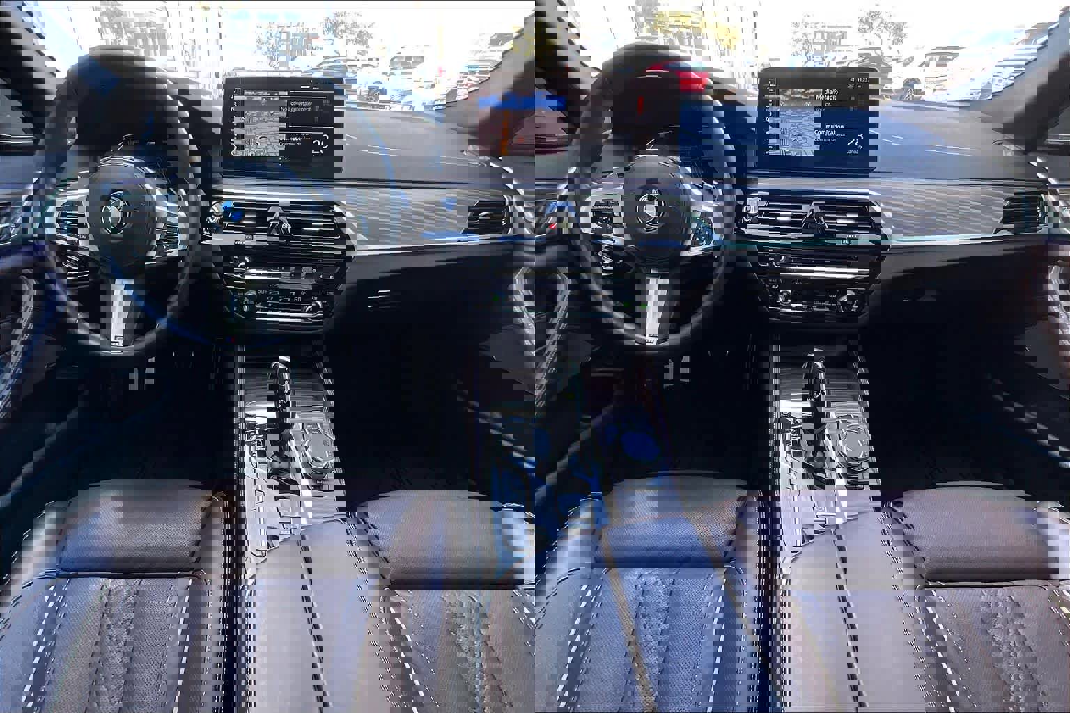 Used 2021 BMW 540i w/ M Sport Package image 16