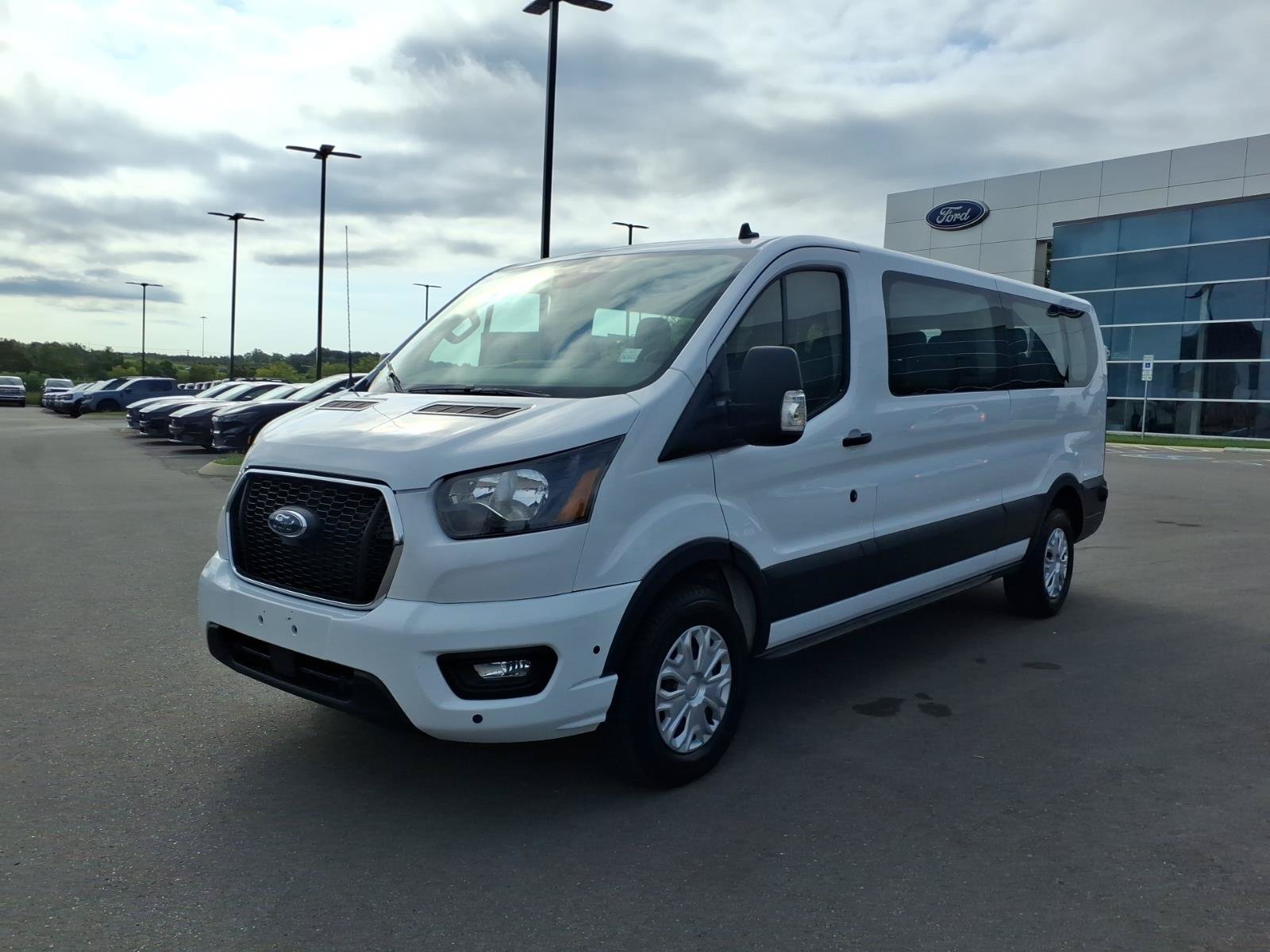 Certified 2024 Ford Transit 350 XLT RWD image 7