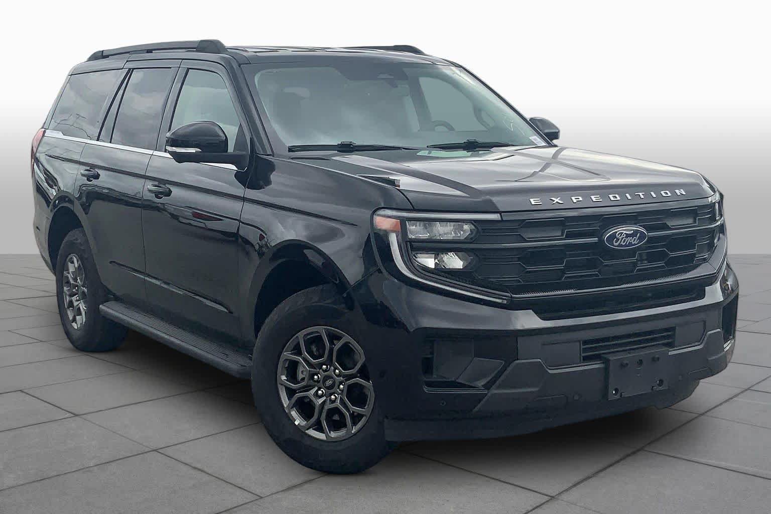 Certified 2026 Ford Expedition Active RWD image 3