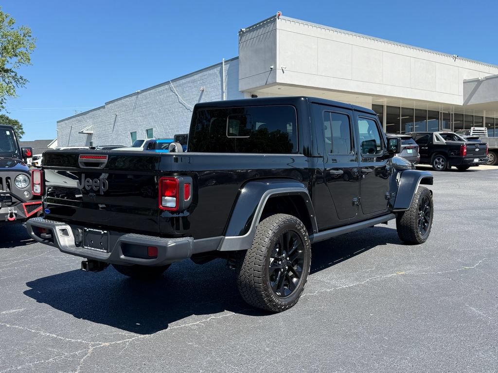 Used 2024 Jeep Gladiator Sport AWD/4WD image 4