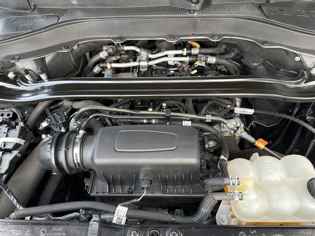 Certified 2023 Ford Explorer Limited w/ Limited Technology Package image 25