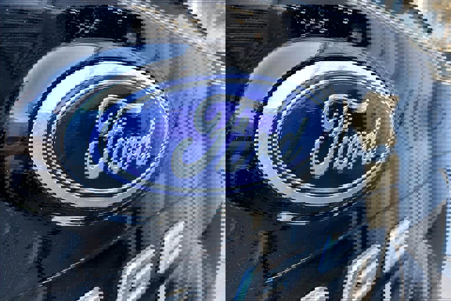 Certified 2023 Ford Edge SE image 32