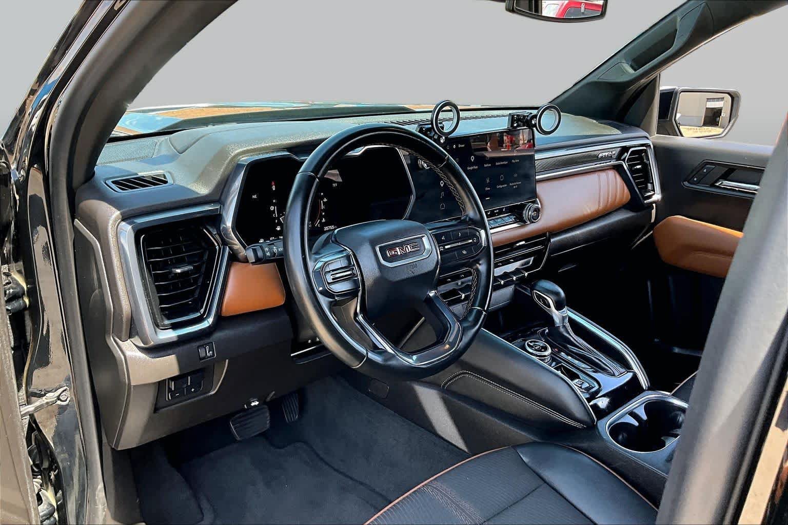 Used 2023 GMC Canyon AT4 w/ Canyon Safety Plus Package AWD/4WD image 17
