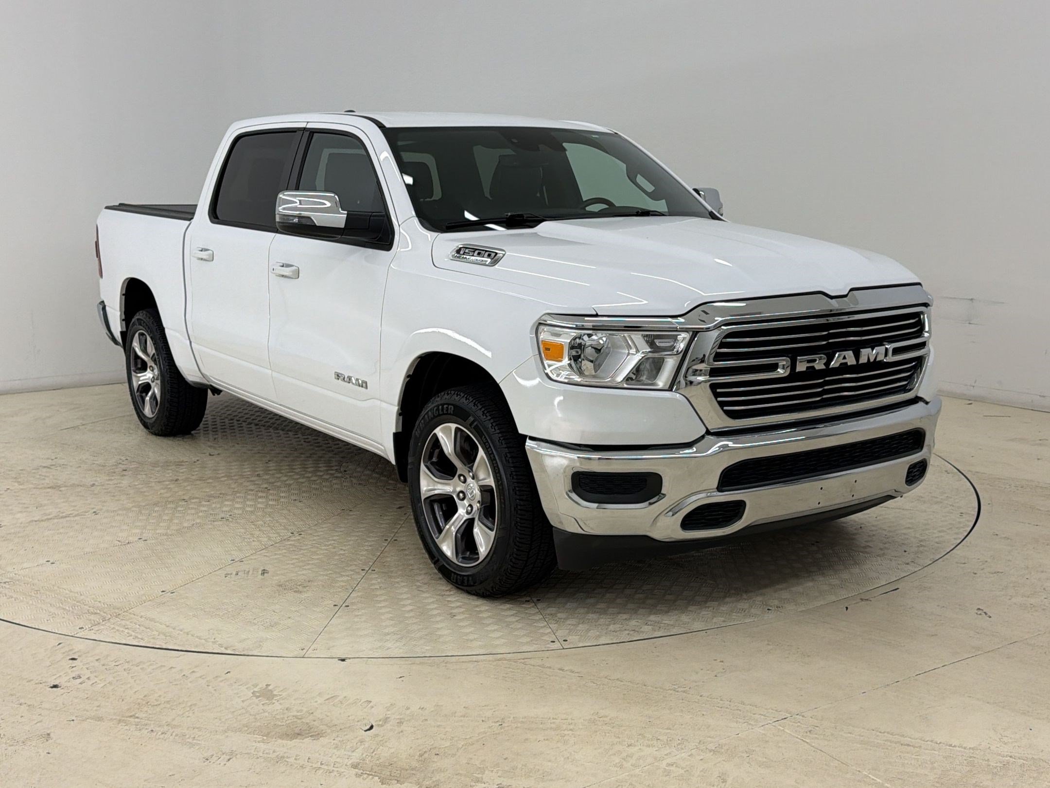Used 2024 RAM 1500 Laramie RWD image 7