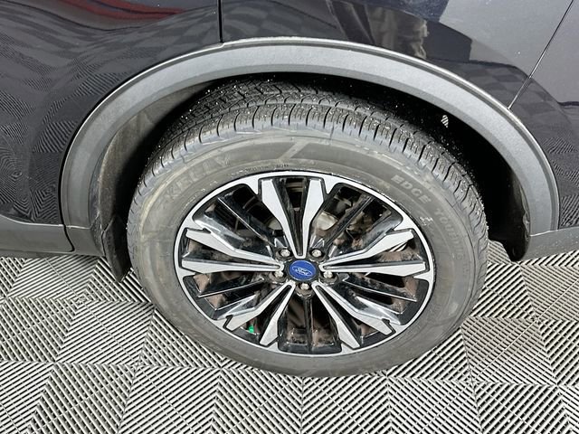 Certified 2022 Ford Escape SE w/ SE Sport Appearance Package image 35