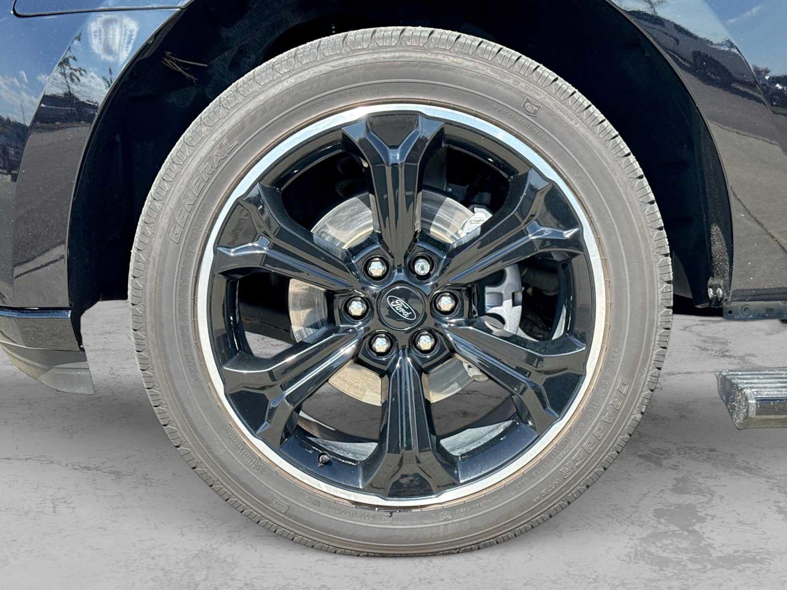 Certified 2023 Ford Expedition Limited AWD/4WD image 13