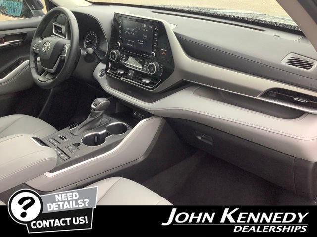 Used 2022 Toyota Highlander XLE AWD/4WD image 23