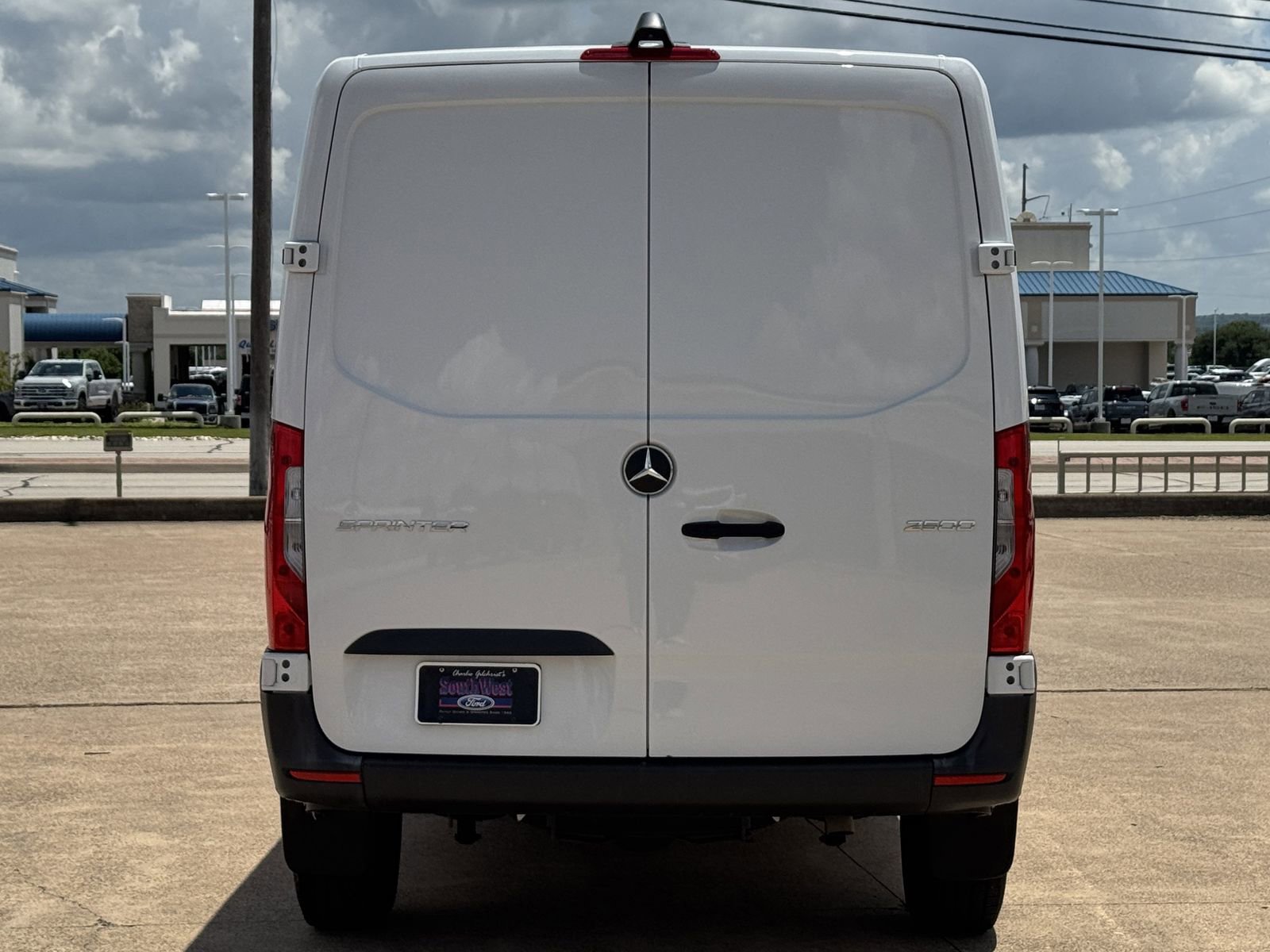 Used 2025 Mercedes-Benz Sprinter 2500 image 5