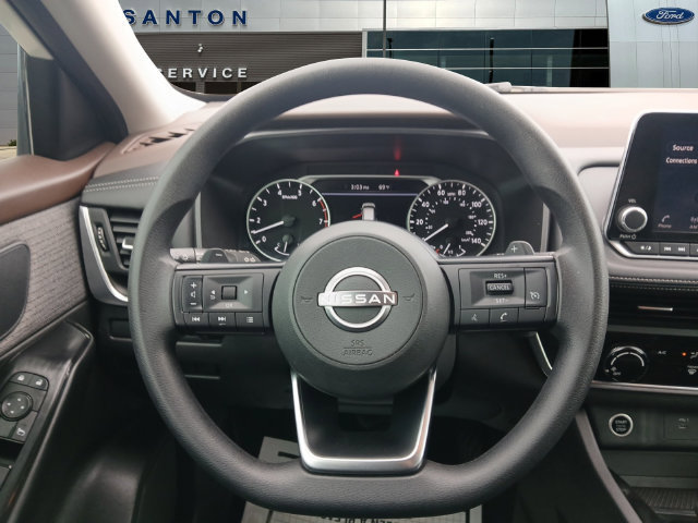 Used 2023 Nissan Rogue S FWD image 12