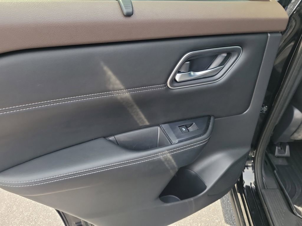 Used 2021 Nissan Rogue SV w/ Premium Package FWD image 8