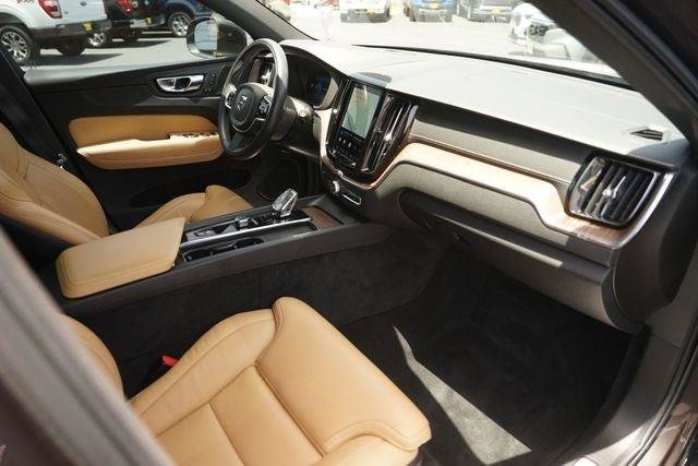 Used 2022 Volvo XC60 T8 Inscription w/ Advanced Package AWD/4WD image 18