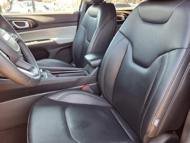 Used 2025 Jeep Compass Limited image 7