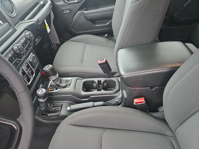 Used 2023 Jeep Gladiator Sport image 21