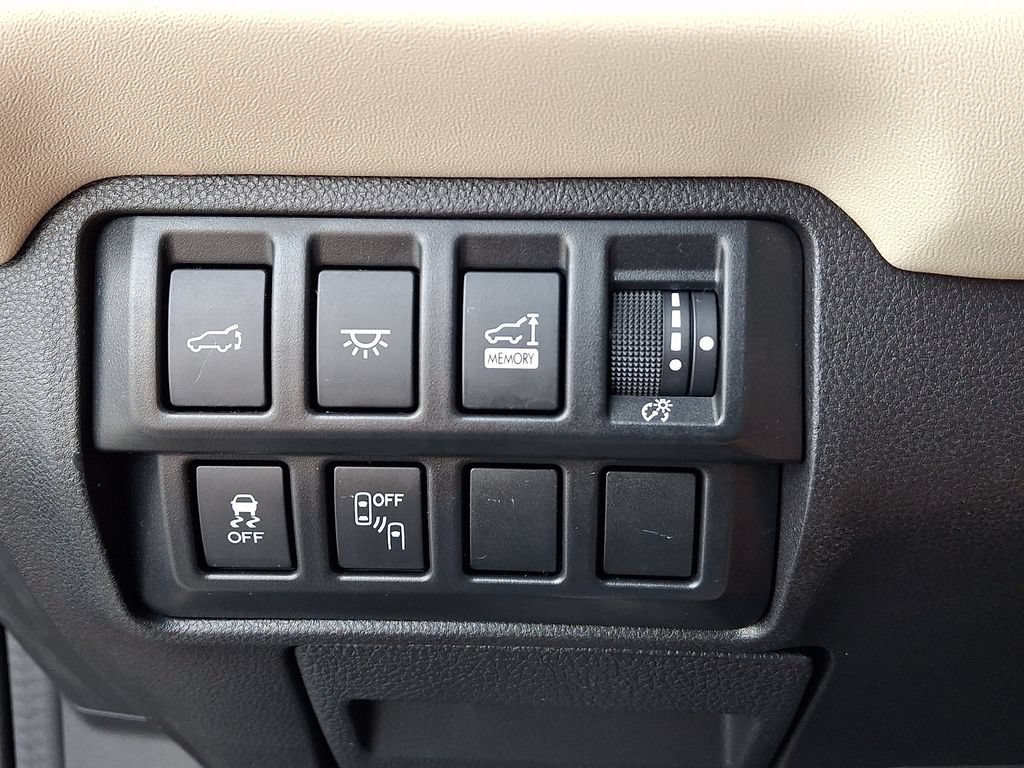 Used 2021 Subaru Ascent Limited w/ Technology Package AWD/4WD image 28
