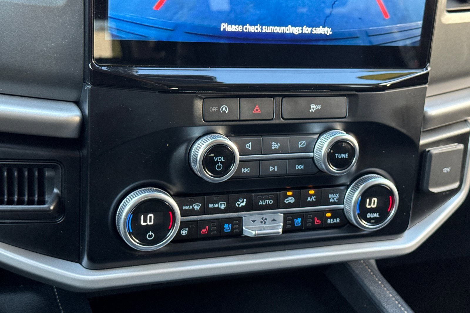 Certified 2024 Ford Expedition Max XLT image 21