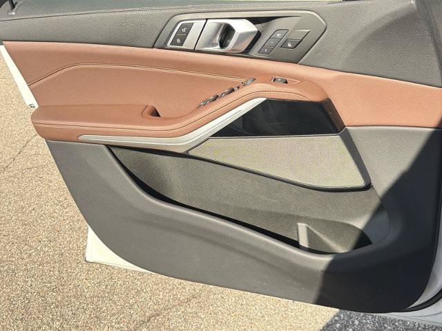 Used 2022 BMW X5 xDrive40i AWD/4WD image 30