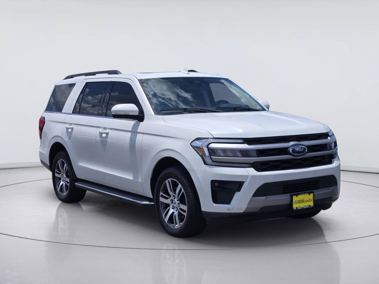Certified 2023 Ford Expedition XLT RWD image 3