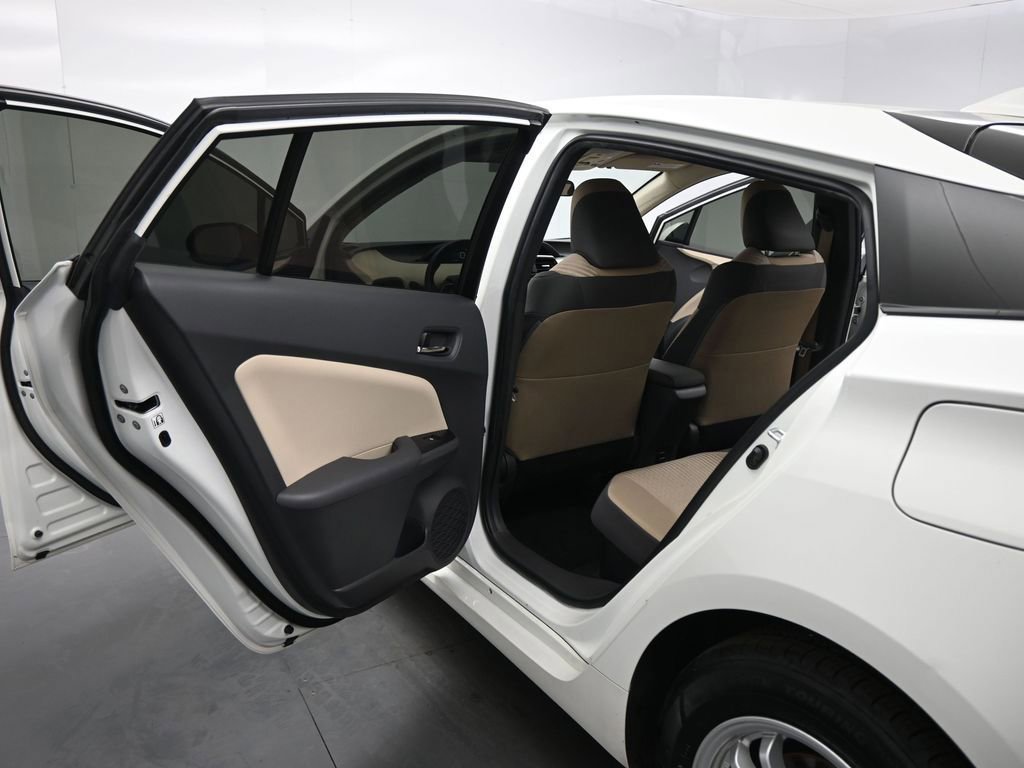 Used 2017 Toyota Prius One image 40