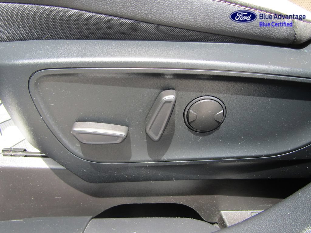 Certified 2021 Ford Escape SEL w/ Technology Package AWD/4WD image 30