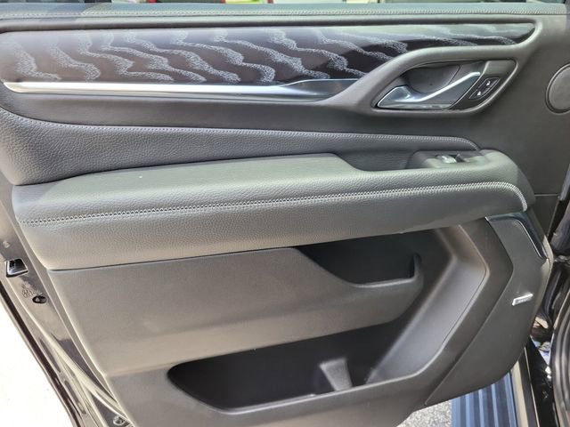 Used 2022 GMC Yukon XL Denali image 8