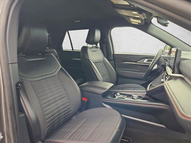 Certified 2025 Ford Explorer ST-Line w/ ST-Line Street Pack AWD/4WD image 19