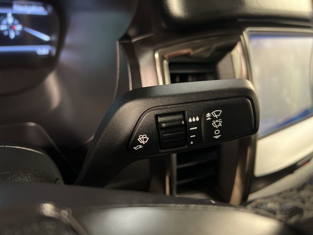 Certified 2022 Ford Ranger Lariat w/ Tremor Off-Road Package AWD/4WD image 21