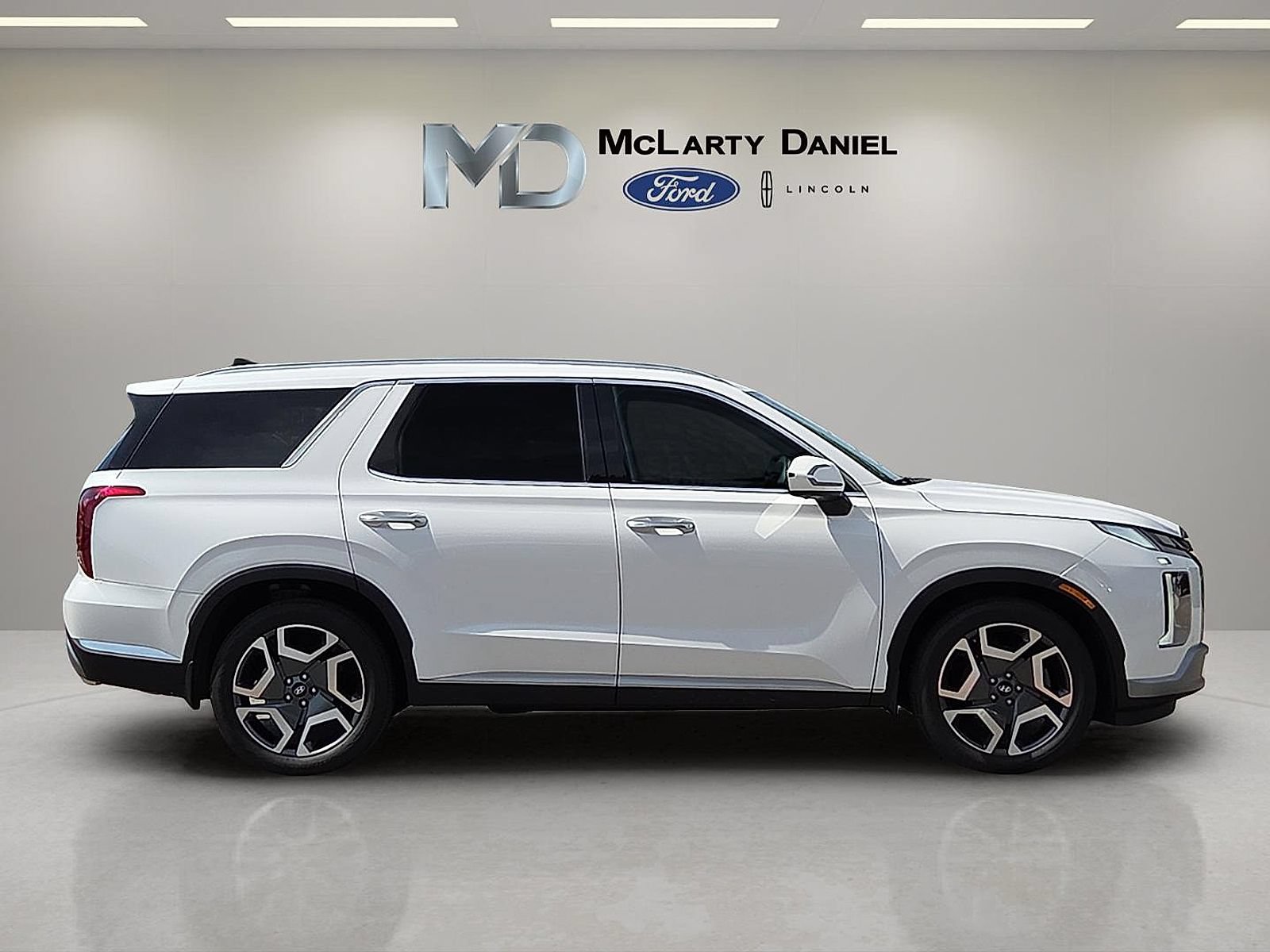 Used 2025 Hyundai Palisade Limited AWD/4WD image 6