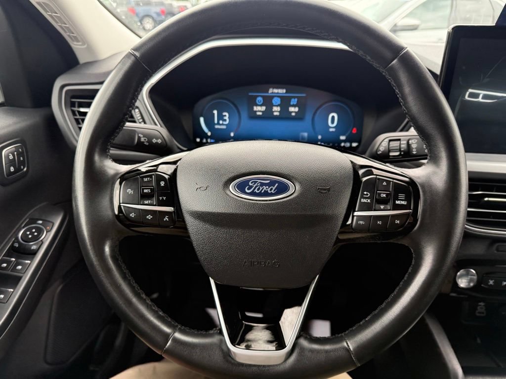 Certified 2024 Ford Escape Platinum AWD/4WD image 26