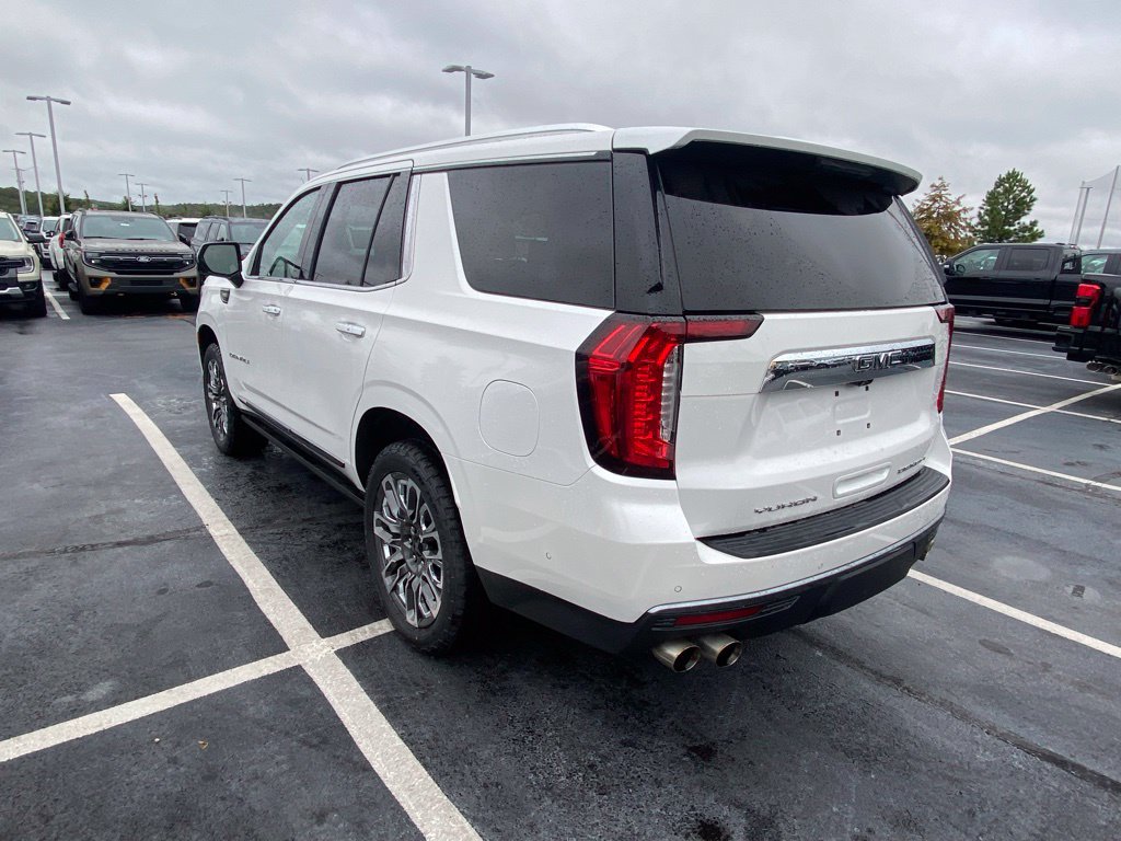 Used 2023 GMC Yukon Denali Ultimate AWD/4WD image 5