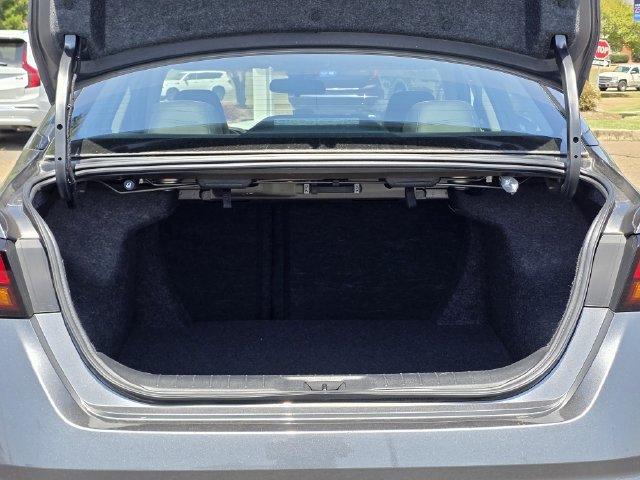 Used 2024 Nissan Altima 2.5 SR FWD image 29