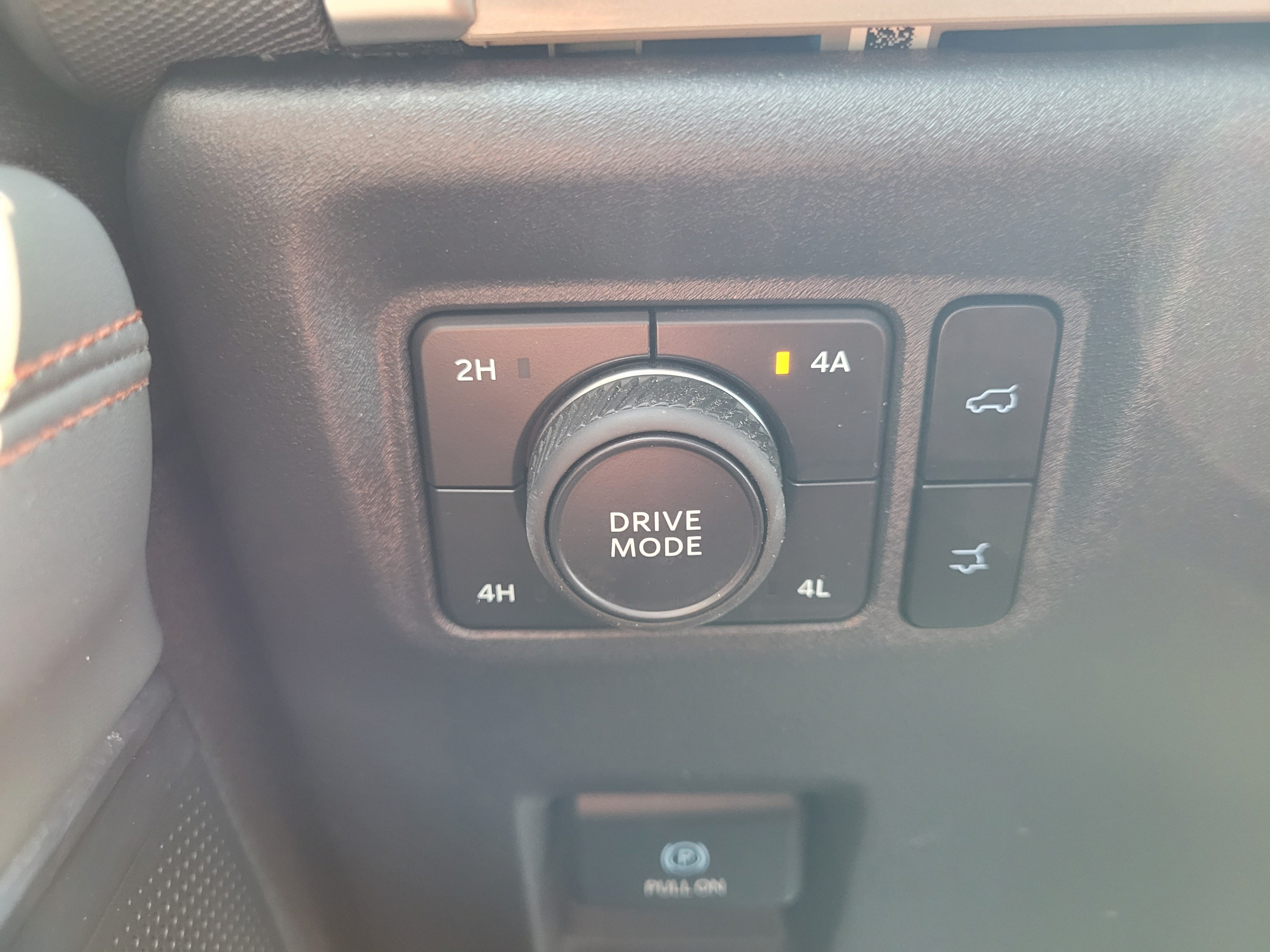 Certified 2025 Ford Expedition Active AWD/4WD image 47