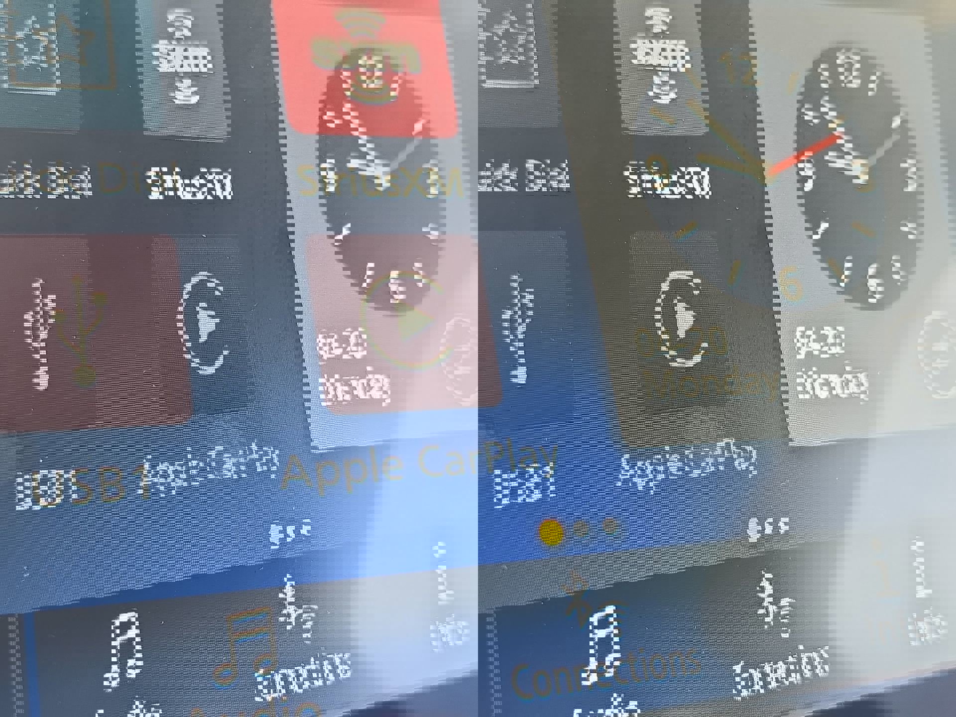 Used 2023 Nissan Kicks SV image 17