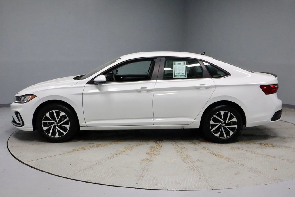 Used 2025 Volkswagen Jetta S FWD image 2