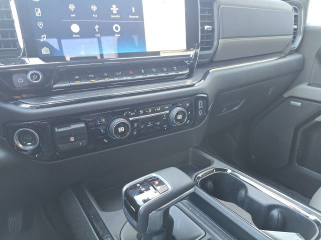 Used 2025 Chevrolet Silverado 1500 ZR2 w/ Technology Package image 12