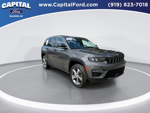 Used 2024 Jeep Grand Cherokee Limited w/ Luxury Tech Group II AWD/4WD image 2