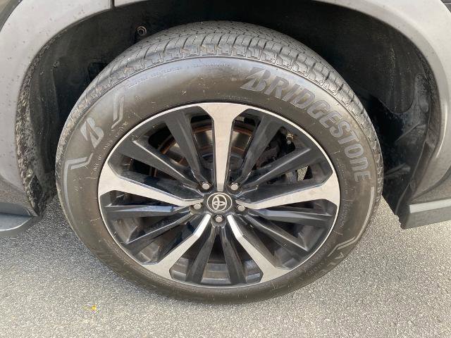 Used 2021 Toyota Highlander XSE image 32