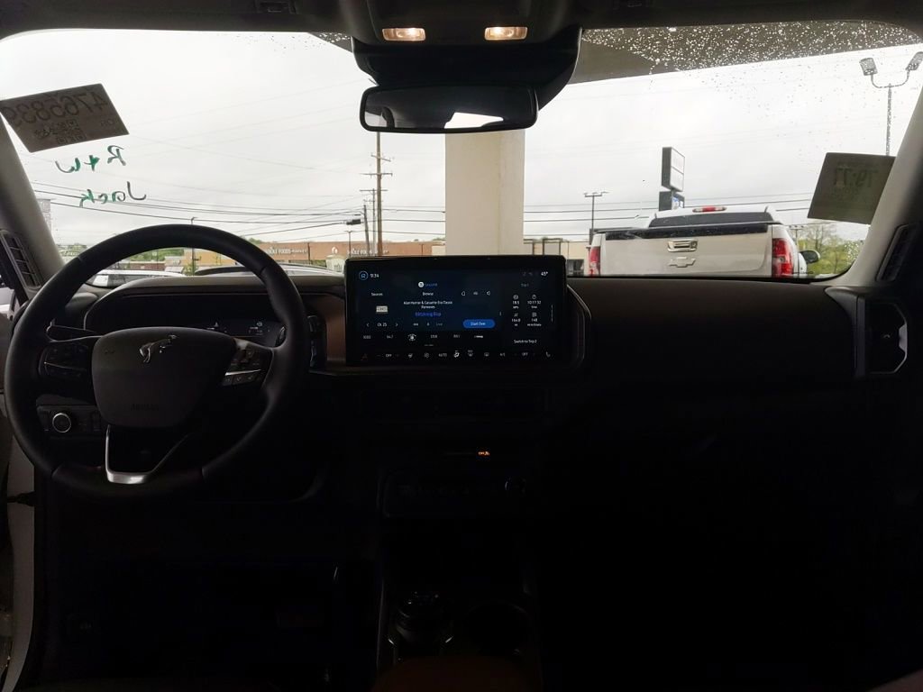 Certified 2025 Ford Bronco Sport Outer Banks w/ Outer Banks Tech Package+ AWD/4WD image 12