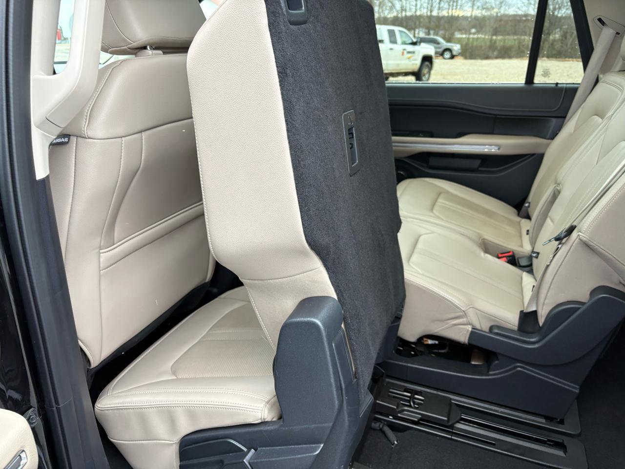 Certified 2024 Ford Expedition Limited image 44