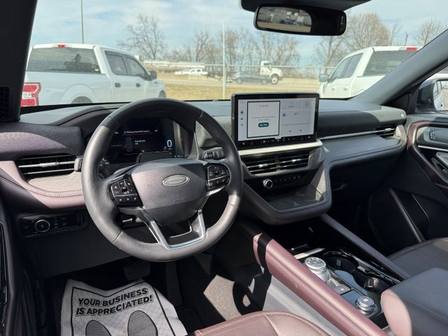Certified 2025 Ford Explorer Platinum w/ LUX Leather Package image 20