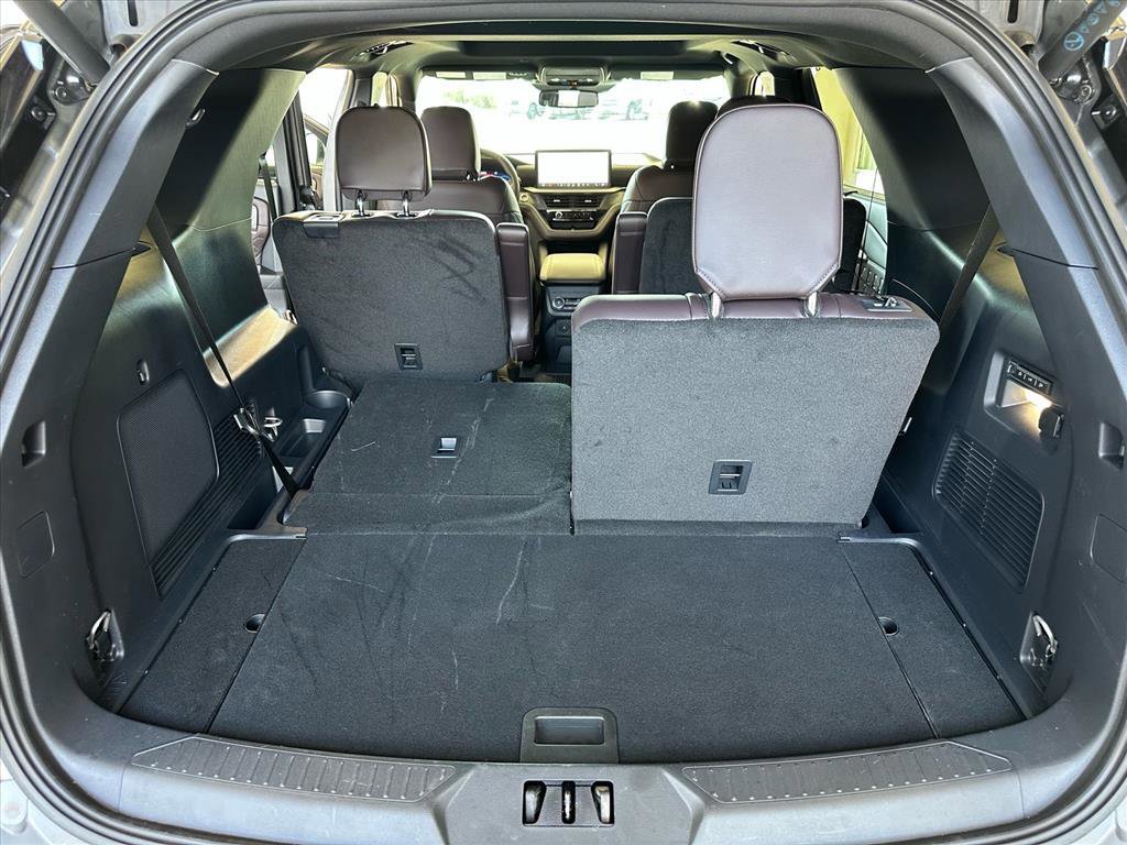 Certified 2025 Ford Explorer Platinum w/ Ultimate Package image 30