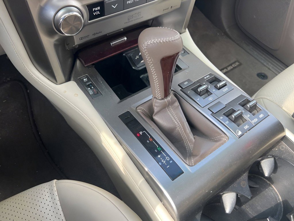 Used 2018 Lexus GX 460 Luxury w/ Preferred Accessory Package AWD/4WD image 29
