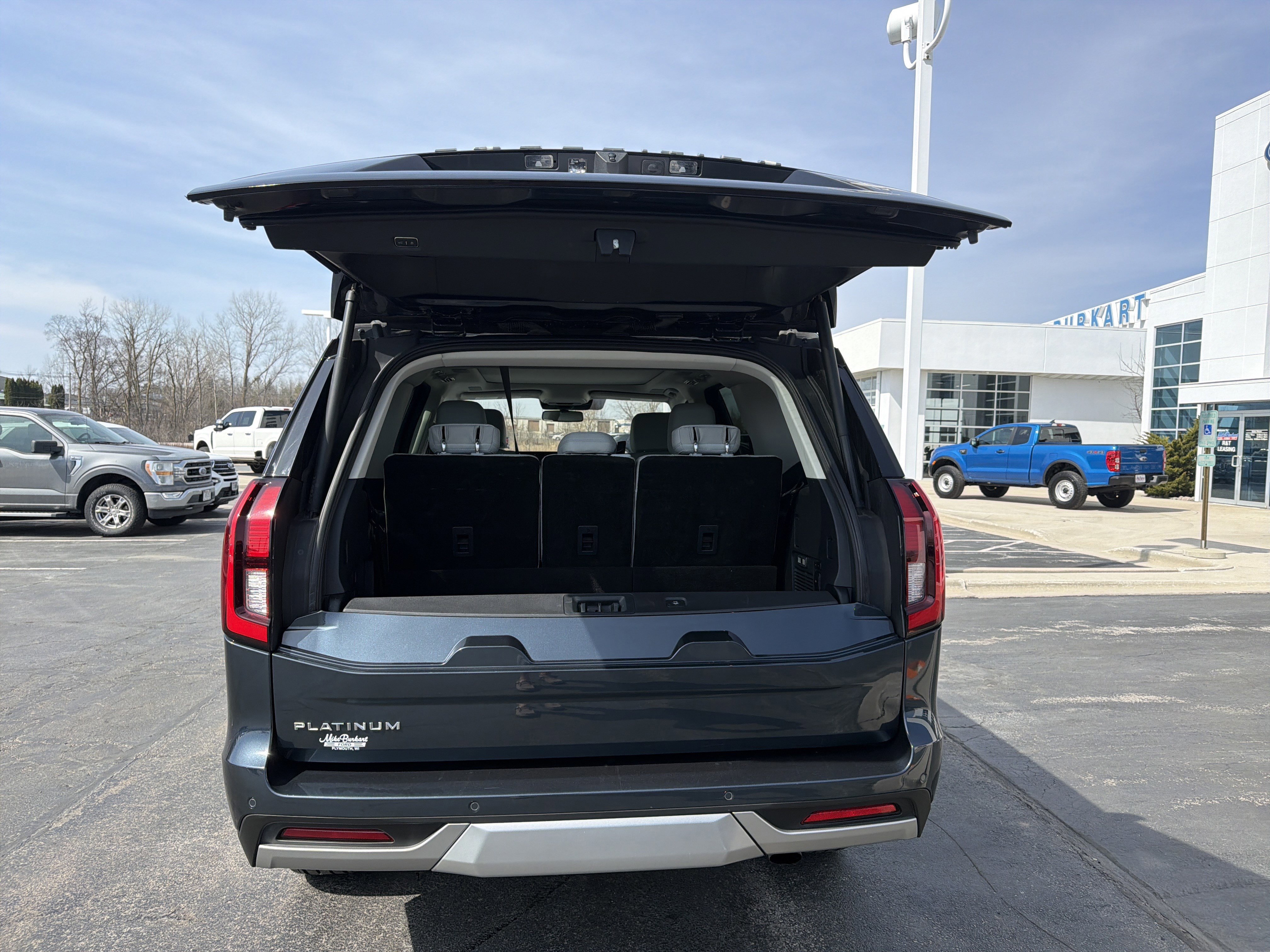 Certified 2025 Ford Expedition Platinum w/ Driver's Package image 19