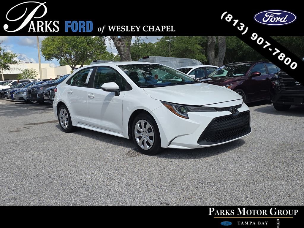 Used 2022 Toyota Corolla LE FWD image 1