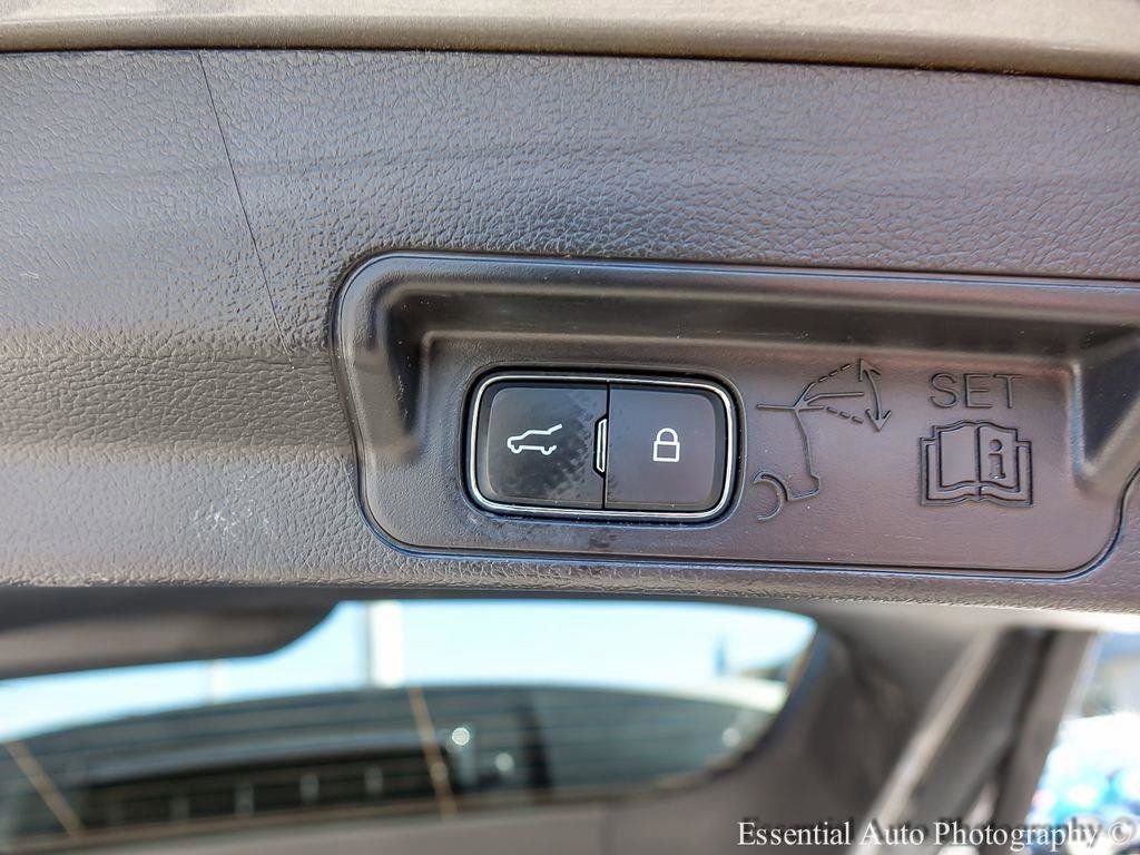 Certified 2025 Ford Explorer Platinum w/ LUX Leather Package image 26