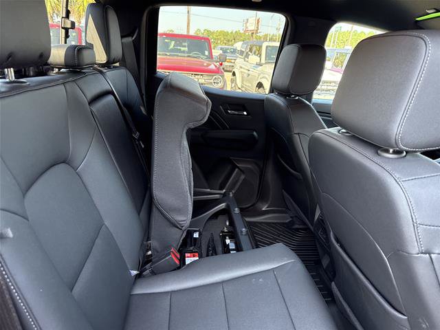 Used 2024 Chevrolet Colorado LT w/ LT Convenience Package III RWD image 20