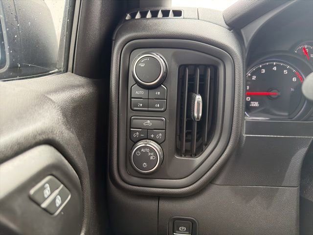 Used 2019 Chevrolet Silverado 1500 Custom Trail Boss w/ Custom Convenience Package image 19