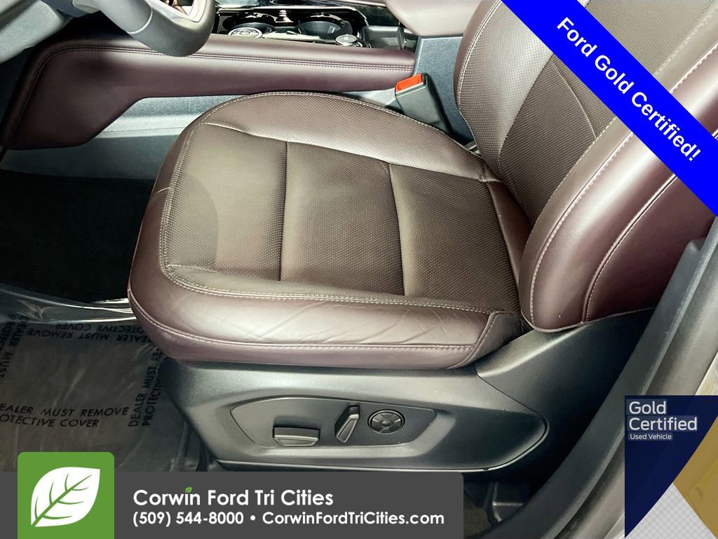 Certified 2025 Ford Explorer Platinum w/ LUX Leather Package image 23
