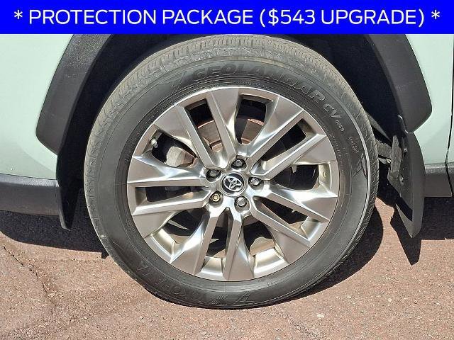 Used 2019 Toyota RAV4 XLE Premium AWD/4WD image 8