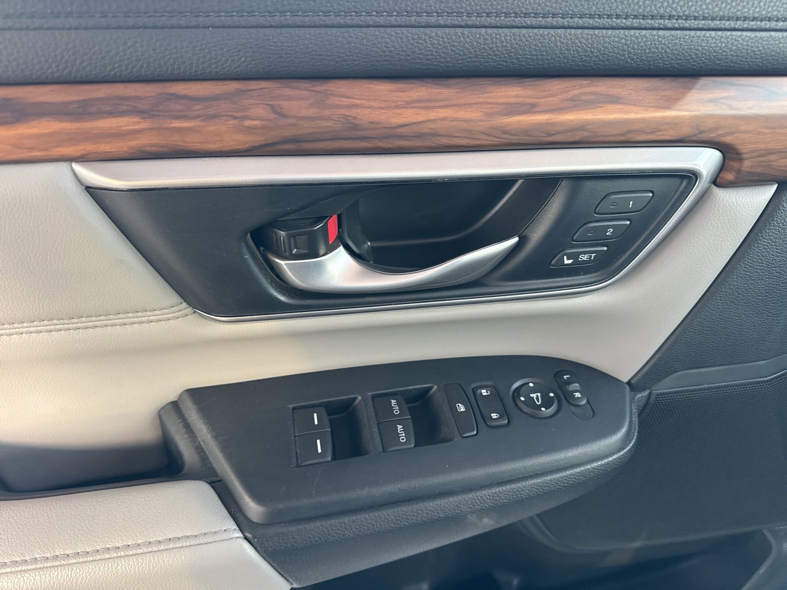 Used 2018 Honda CR-V Touring image 23