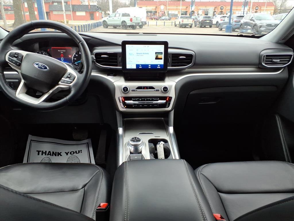 Certified 2022 Ford Explorer XLT w/ Equipment Group 202A image 13